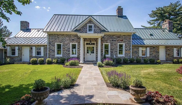 Gorgeous historic estate property in Virginia's Wine Country