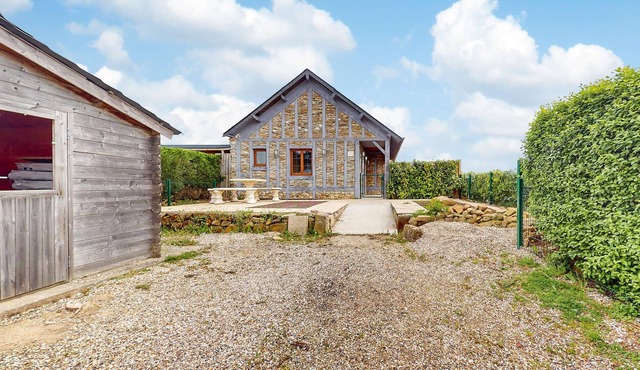 Gorgeous home in Malleville-les-Grès