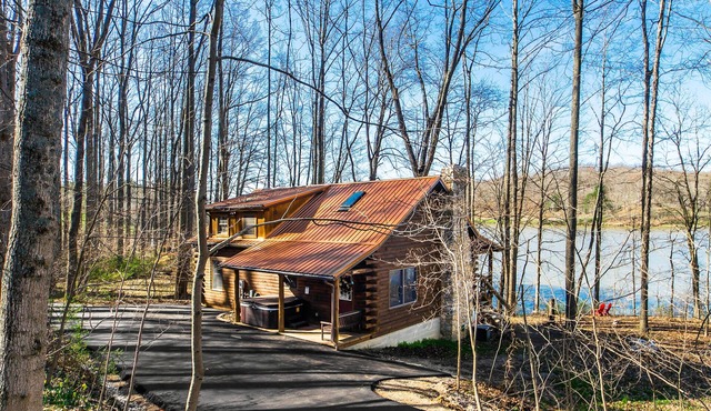 Gorgeous Hocking Hills Lake Front Cabin Right On Lake Logan - Near All The Sites