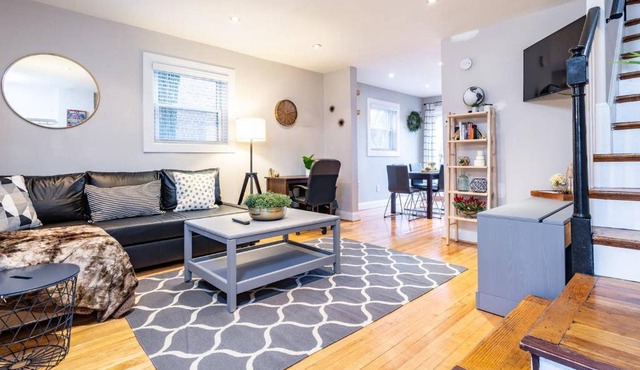 Gorgeous Home 10 min to DC by CozySuites