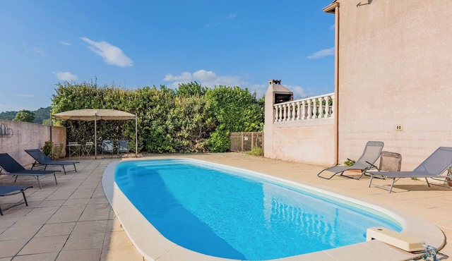 Gorgeous home in Cessenon sur Orb