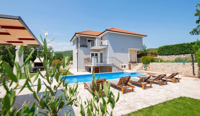 Gorgeous home in Blato na Cetini