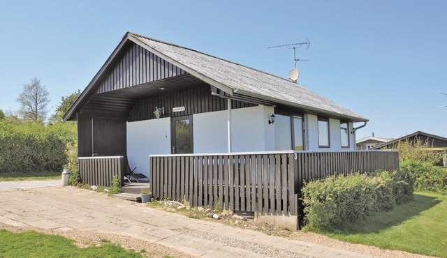 Gorgeous home in Augustenborg with WiFi