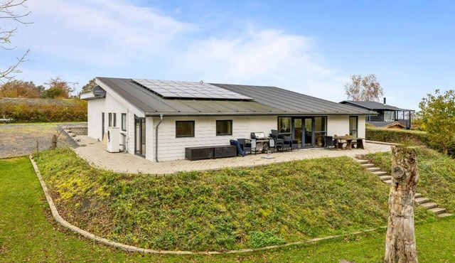 Gorgeous home in Augustenborg with WiFi