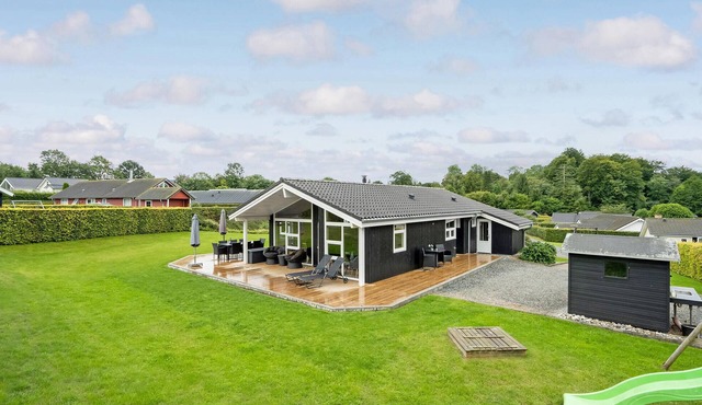Gorgeous home in Aabenraa with WiFi