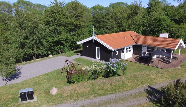 Gorgeous home in Aakirkeby with kitchen