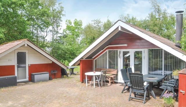 Gorgeous home in Ansager with kitchen