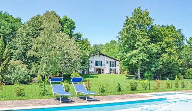 Gorgeous home in Ascain