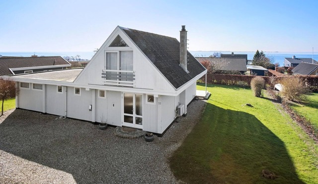 Gorgeous home in Assens with kitchen