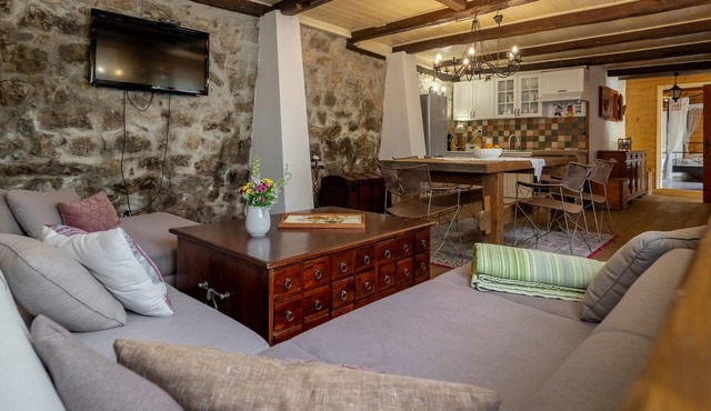 Gorgeous home in Brod na Kupi with WiFi