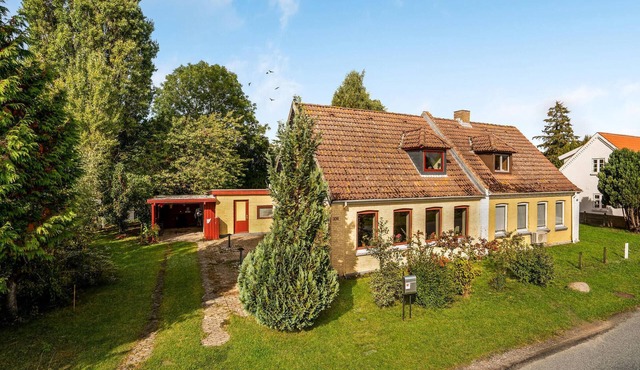 Gorgeous home in Bandholm with kitchen