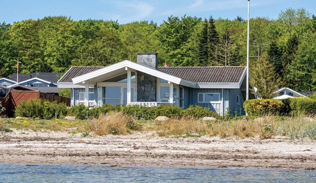Gorgeous home in Bjert with sauna