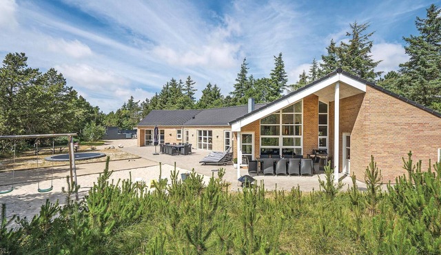 Gorgeous home in Blåvand with sauna