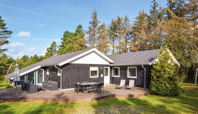 Gorgeous home in Blåvand with sauna