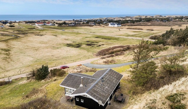 Gorgeous home in Blokhus with WiFi