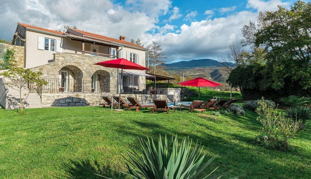 Gorgeous home in Boljun