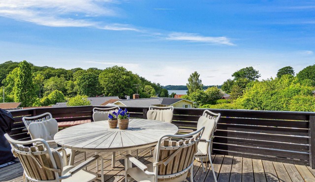 Gorgeous home in Børkop with kitchen