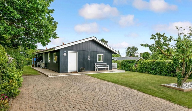 Gorgeous home in Børkop with kitchen