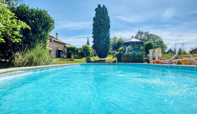 Gorgeous home in Bosset