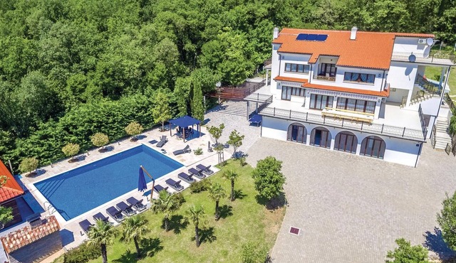 Gorgeous home in Bribir with sauna