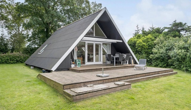 Gorgeous home in Broager with WiFi