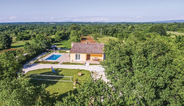 Gorgeous home in Butkovici