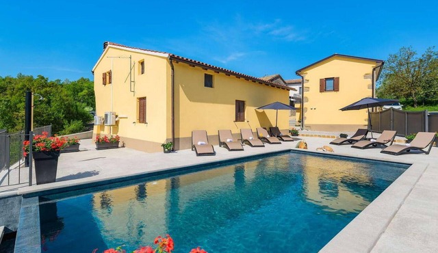 Gorgeous home in Buzet