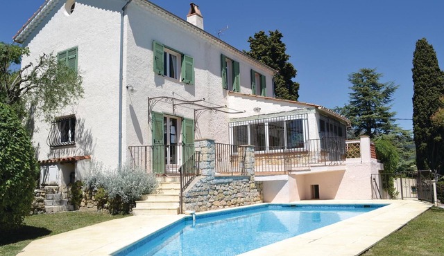Gorgeous home in Cabris with WiFi