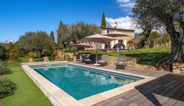 Gorgeous home in Callian