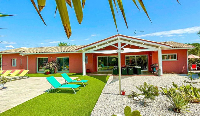 Gorgeous home in Creissan