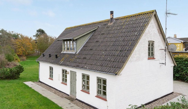 Gorgeous home in Dronningmølle