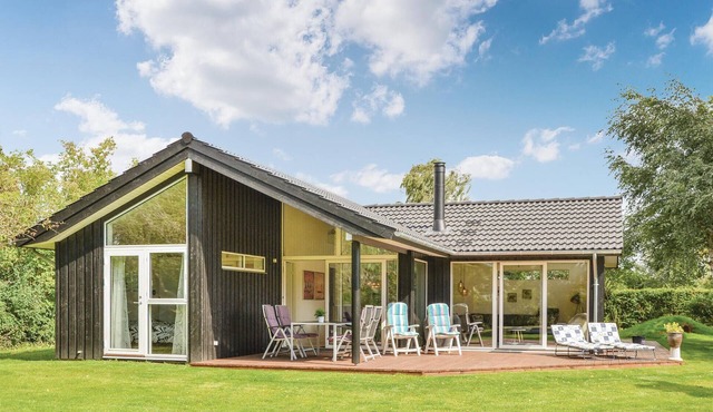 Gorgeous home in Dronningmølle
