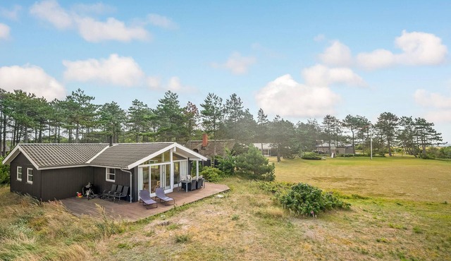 Gorgeous home in Ebeltoft with sauna