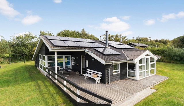Gorgeous home in Ebeltoft with sauna