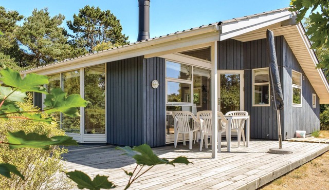 Gorgeous home in Ebeltoft with kitchen