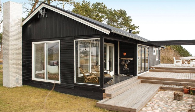 Gorgeous home in Ebeltoft with kitchen