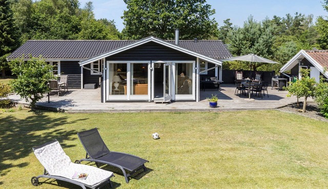 Gorgeous home in Ebeltoft with WiFi