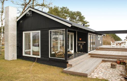 Gorgeous Home In Ebeltoft With Kitchen