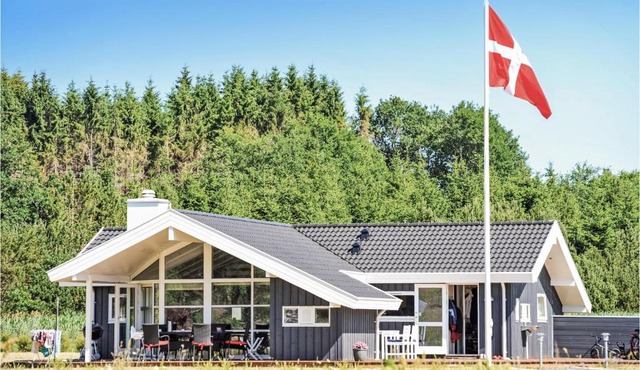 Gorgeous Home In Ejstrupholm With Sauna