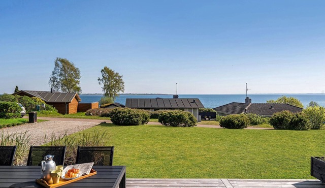 Gorgeous home in Faaborg with kitchen