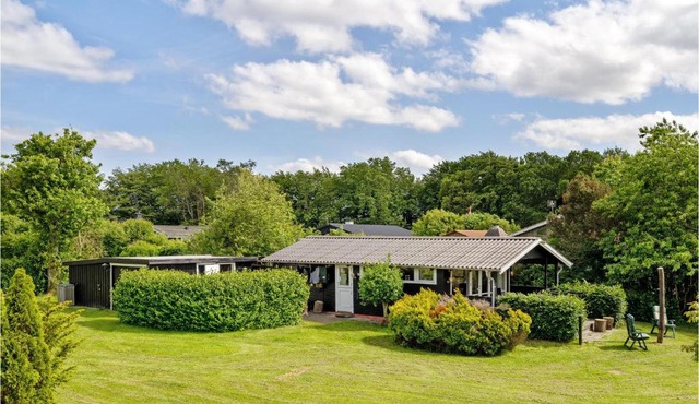 Gorgeous Home In Farsø With Kitchen