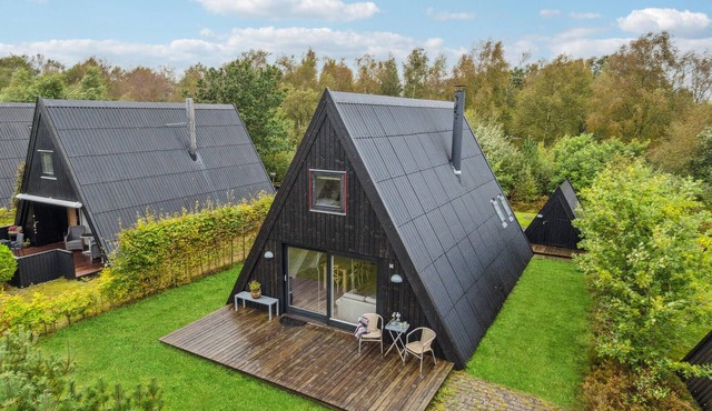 Gorgeous home in Farsø with kitchen