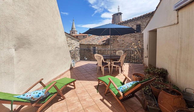 Gorgeous home in Faugères with WiFi