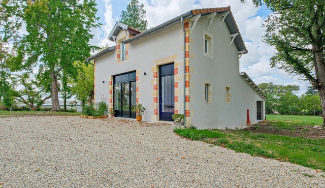 Gorgeous home in Gans with kitchen