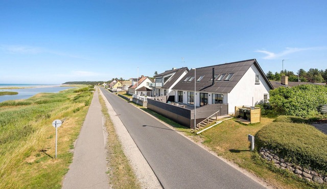 Gorgeous home in Glesborg with WiFi