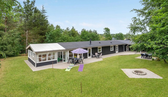 Gorgeous home in Glesborg with kitchen