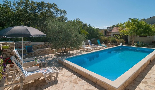 Gorgeous home in Gornje Selo