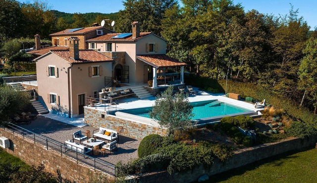 Gorgeous home in Gracisce
