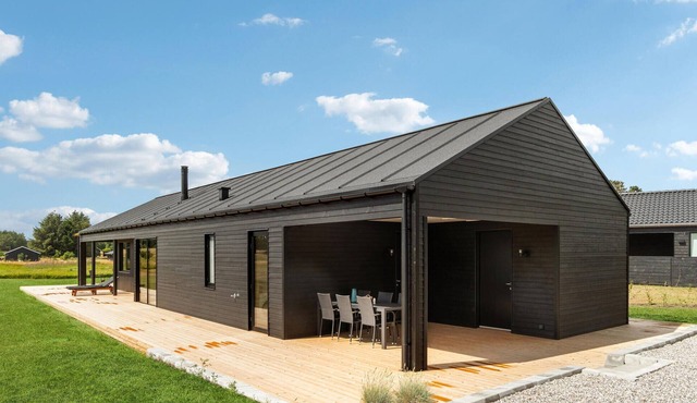 Gorgeous home in Grenaa with kitchen