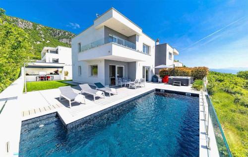 Gorgeous Home In Grizane With Sauna